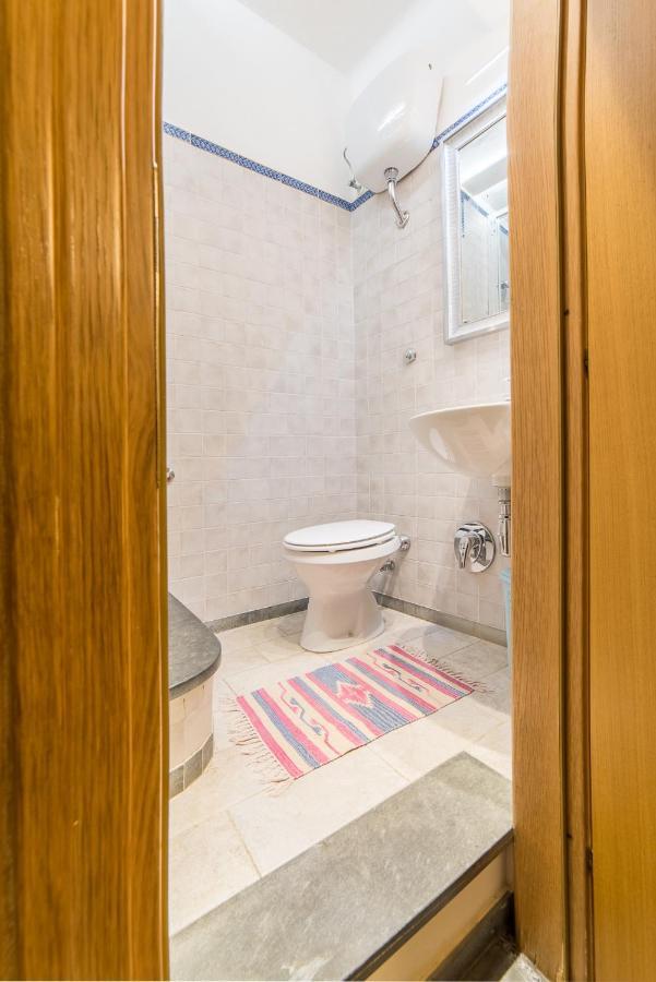 Via Mazzini - Francamaria Rooms เวอนาซซา ภายนอก รูปภาพ